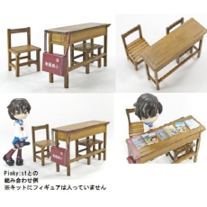 1/12 School Series  Elementary school desks and chairs