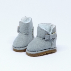 Grey fluffy winter boots for Pullip and Blythe